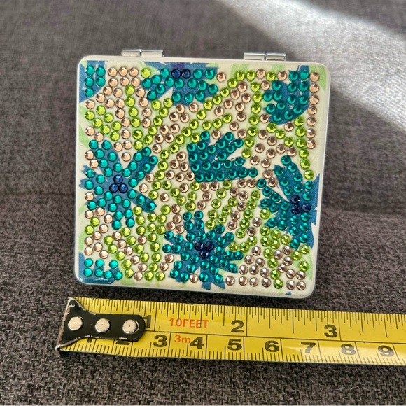 Diamond Art Floral Compact Mirror, Double-Sided, Sparkly (BLUE, GREEN) - Picture 11 of 17